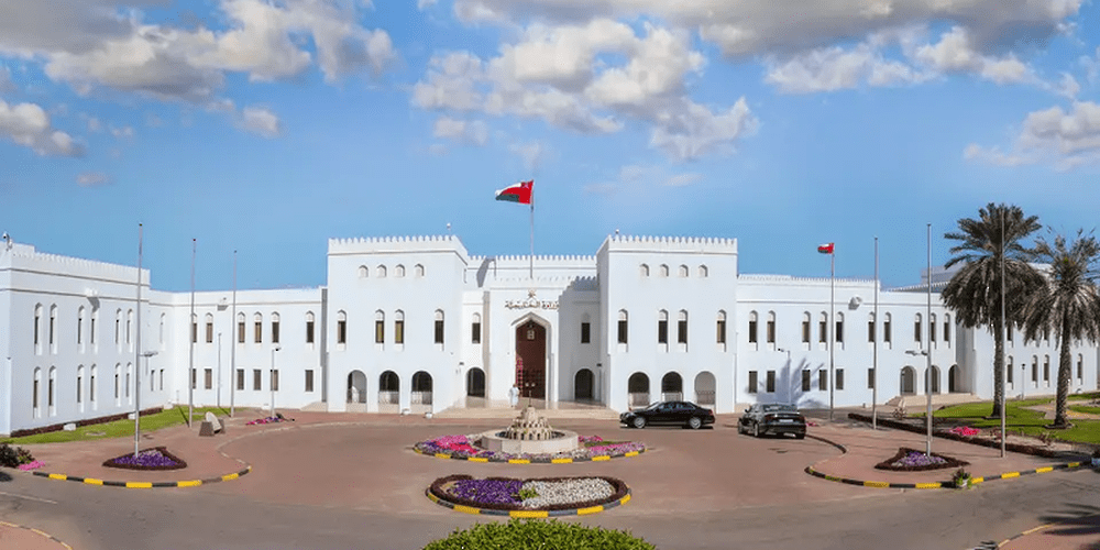 سلطنة عُمان تعرب عن قلقها واستنكارها للعدوان الاميركي على إيران