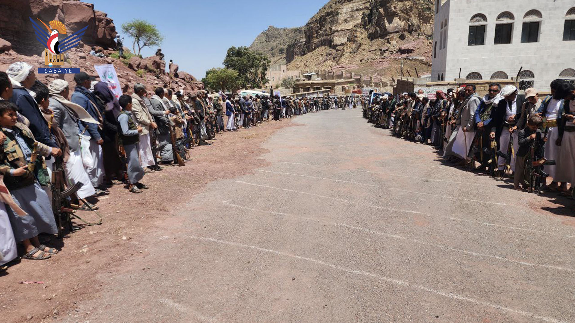 قبائل كحلان عفار بحجة تؤكد الجاهزية لمواجهة تصعيد العدوان الصهيوني