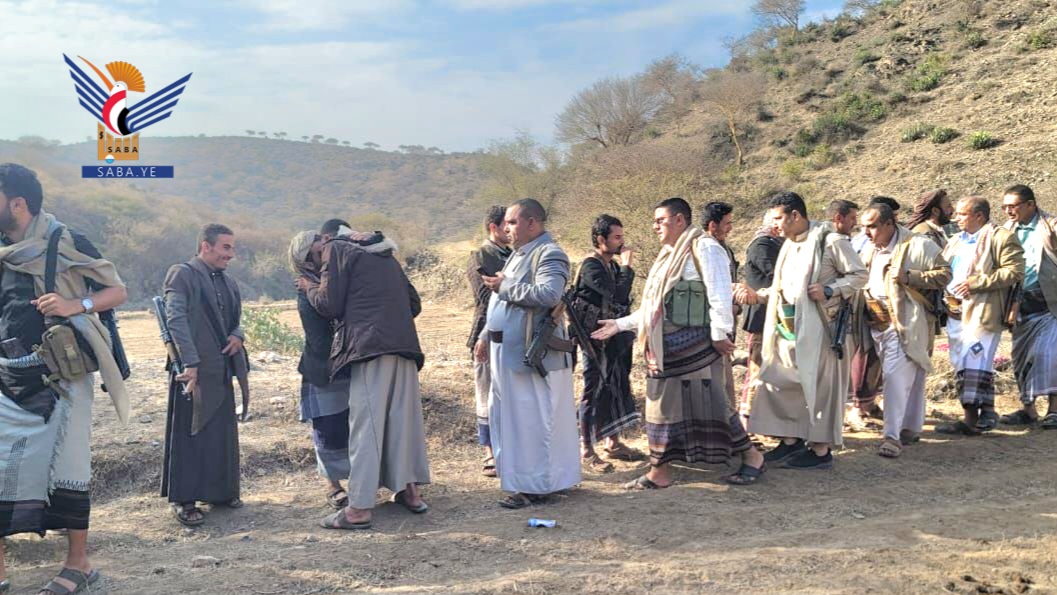 قيادات محافظة ذمار تزور المرابطين في جبهات تعز والضالع