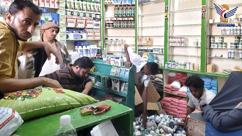 ضبط كميات من المبيدات الزراعية المنتهية في عبس بمحافظة حجة