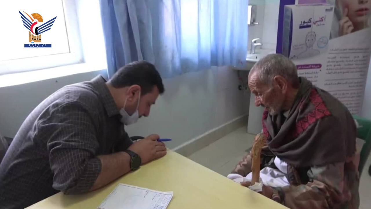 إقامة مخيم للأمراض الجلدية بمستشفى الرجم الريفي بالمحويت   إقامة مخيم للأمراض الجلدية بمستشفى الرجم الريفي بالمحويت