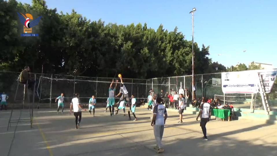 "المالية" يبلغ نصف نهائي بطولة الوزارات والمؤسسات للكرة الطائرة