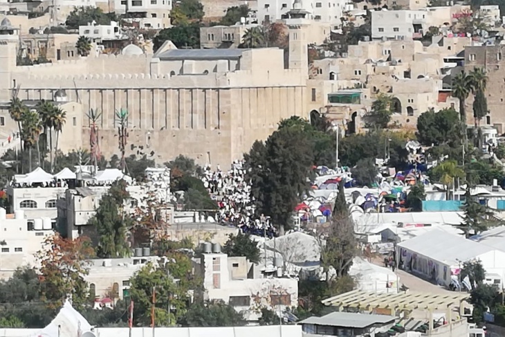 العدو الصهيوني يُغلق الحرم الابراهيمي أمام الفلسطينيين أيام الثلاثاء والأربعاء والخميس