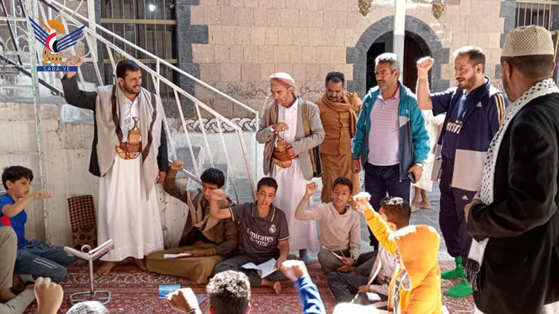 وكيل أول أمانة العاصمة يتفقد الدورات الصيفية بمديرية التحرير