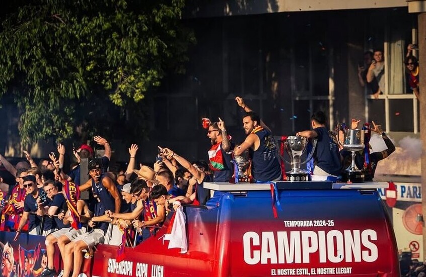 برشلونة يعلن رحيل لاعب وسطه بابلو توري إلى صفوف فريق ريال مايوركا