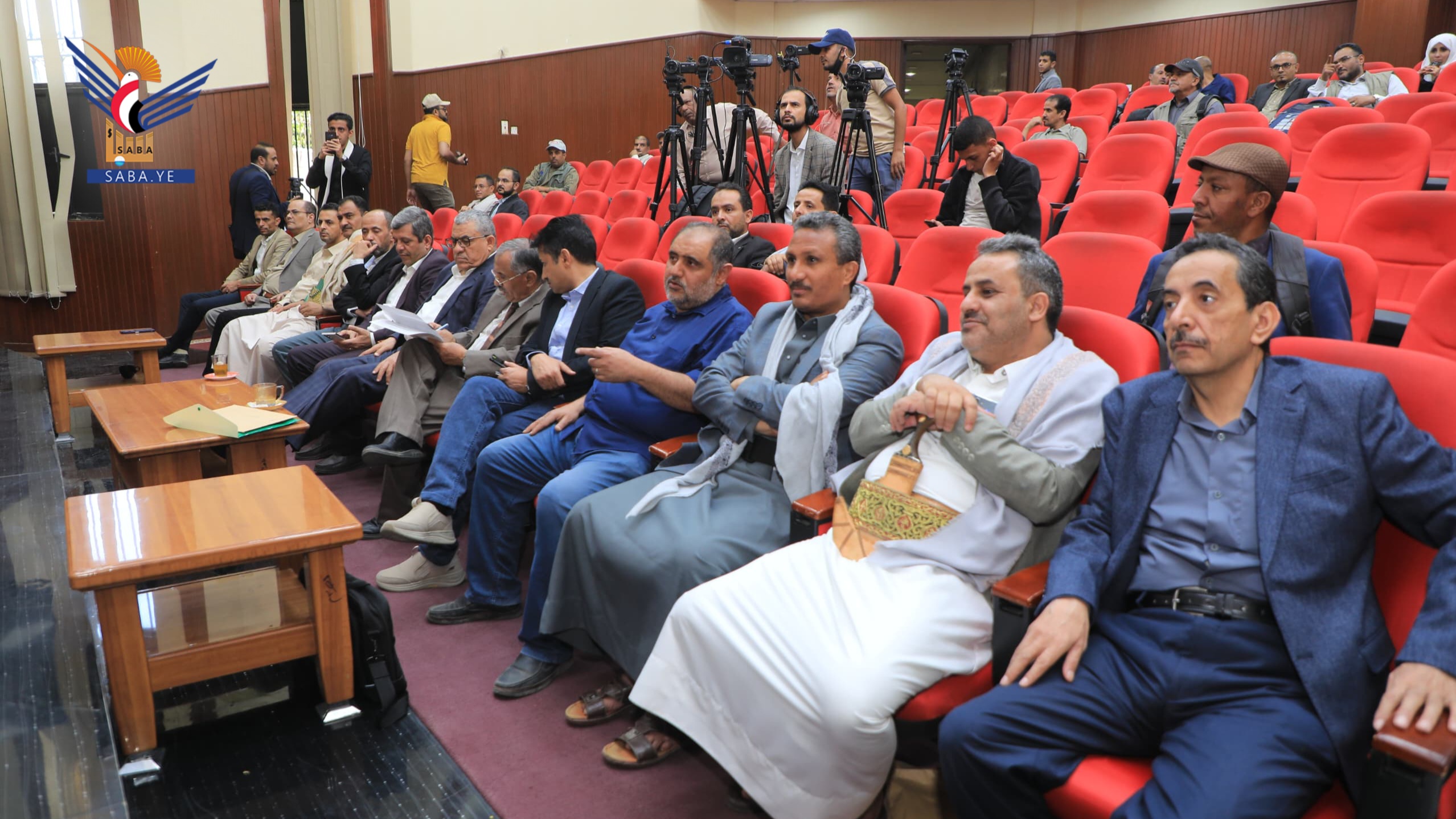 مؤتمر صحفي لوزارة المالية ومصلحة الضرائب والجمارك لاستعراض خسائر قطاع المالية خلال 11 عامًا 