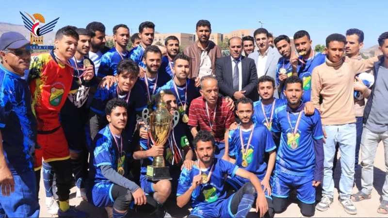 فريق كلية الطب بجامعة صنعاء يتوّج بدوري الشهيد الغماري لكرة القدم