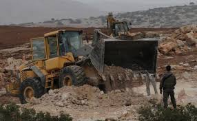 العدو الصهيوني يقتحم بلدة الرام ويجرف أراضي زراعية في قرية أم صفا