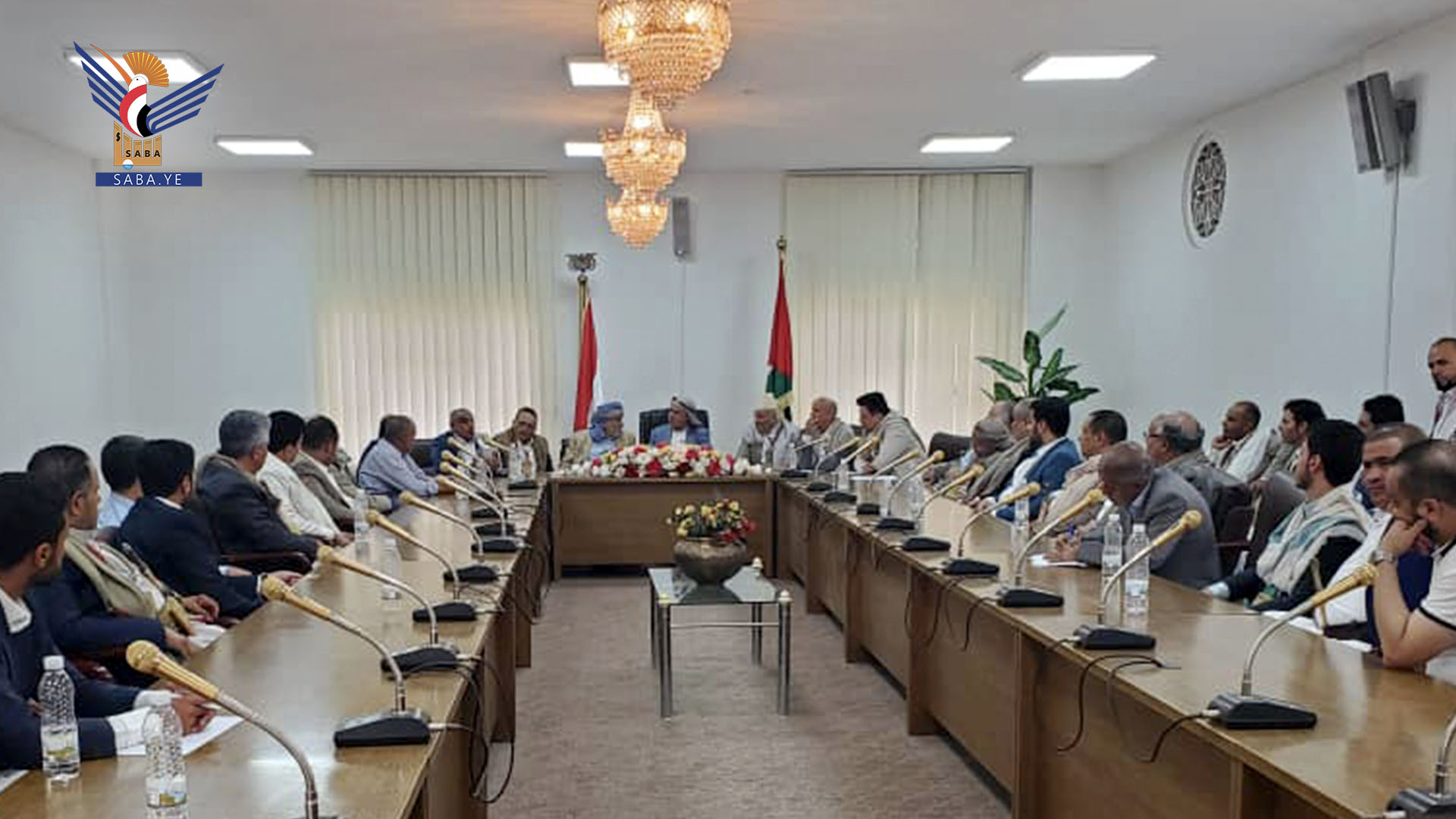 رئيس مجلس النواب يلتقي نائب رئيس اتحاد الغرف التجارية والصناعية وعددًا من رجال والأعمال 