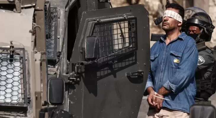 مركز فلسطين: العدو الإسرائيلي اعتقل 150 شخصاً في أول أسبوع من العام الجديد