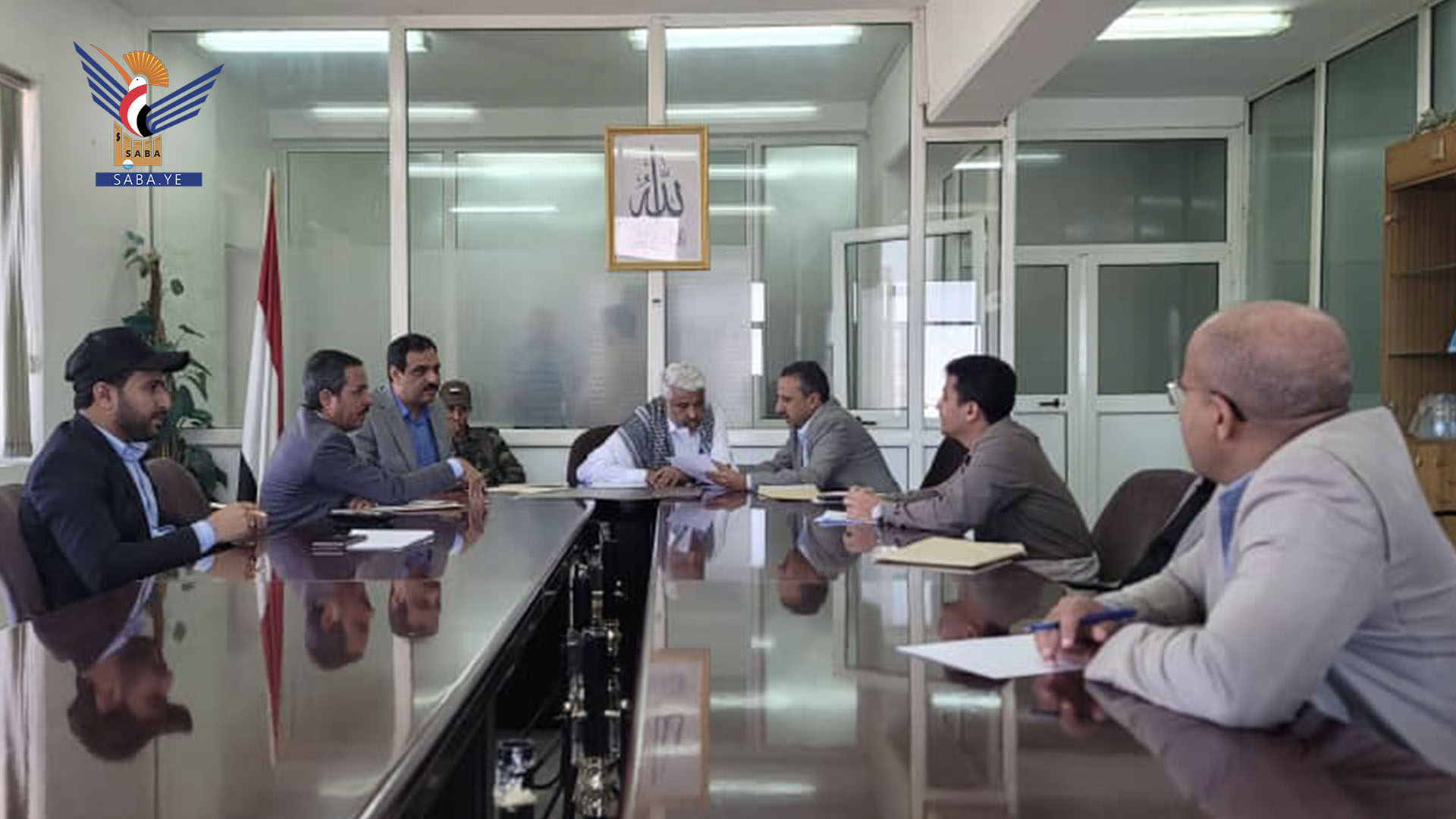 مناقشة جوانب التعاون بين وزارة النقل والأشغال ومستشفى الشرطة النموذجي
