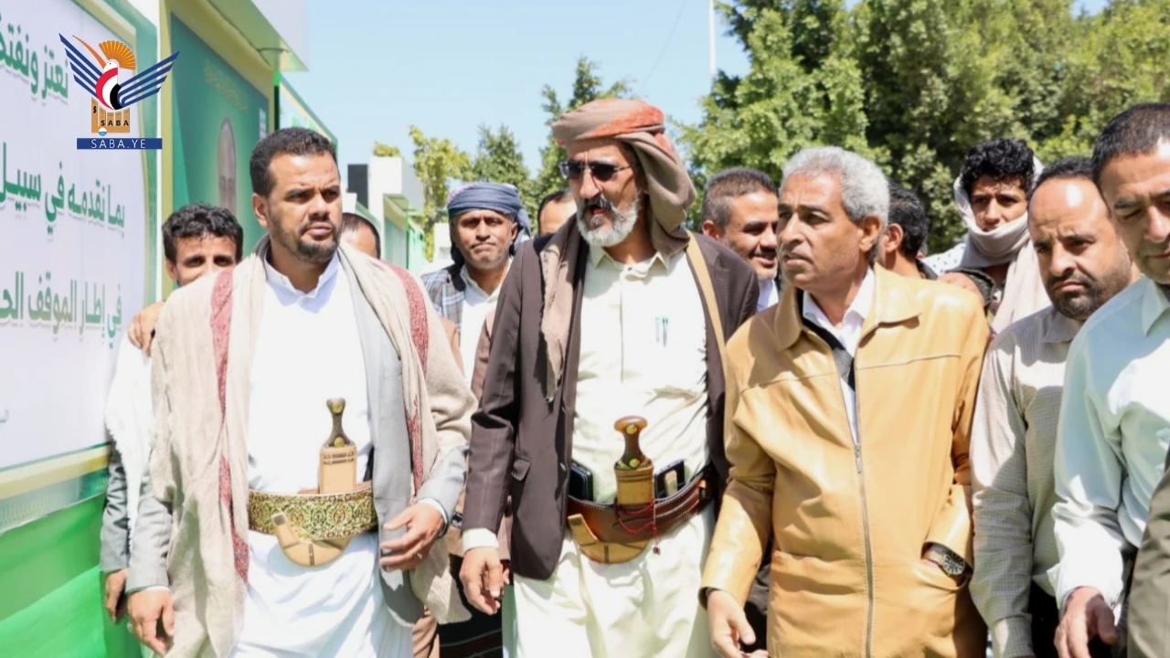 قيادات وزارة الإدارة والتنمية المحلية تزور أضرحة الشهداء الصماد والرهوي والغماري