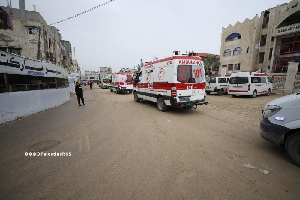 "الهلال الأحمر الفلسطيني": مغادرة 38 مريضًا و41 مرافقا عبر معبر رفح