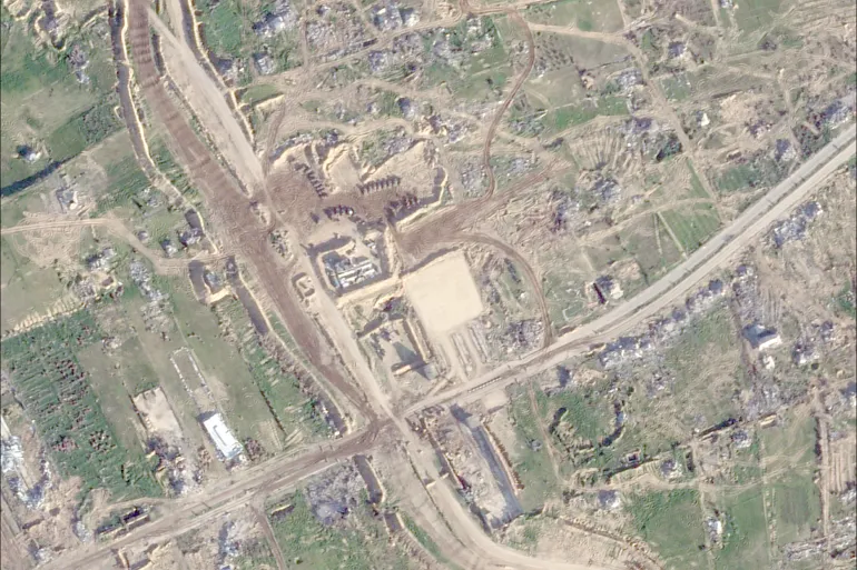 مركز حقوقي: قيود "إسرائيلية" على ترتيبات فتح معبر رفح تحوّل حق السفر إلى أداة انتهاك