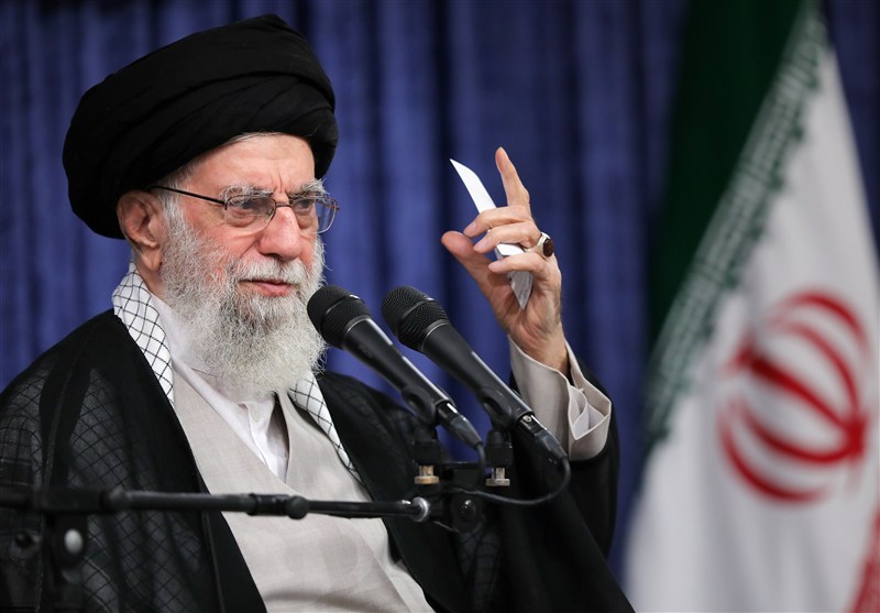 السيد الخامنئي: إذا أشعلت أميركا حرباً فستكون هذه المرة حرباً إقليمية