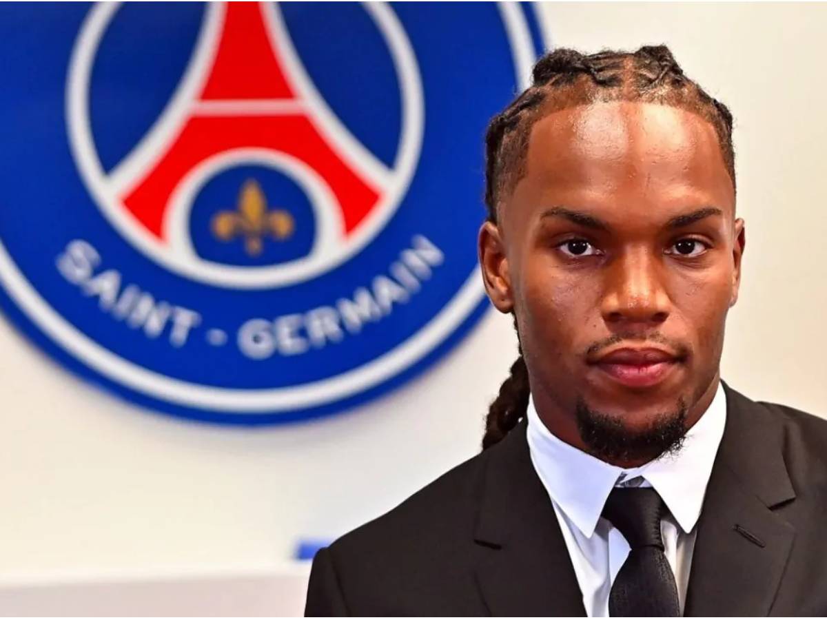 باريس سان جيرمان يعلن إعارة ريناتو سانشيز إلى باناثينايكوس اليوناني باريس سان جيرمان يعلن إعارة ريناتو سانشيز إلى باناثينايكوس اليوناني