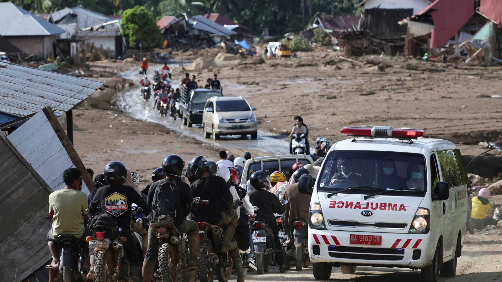 ارتفاع عدد قتلى الفيضانات في إندونيسيا إلى 631