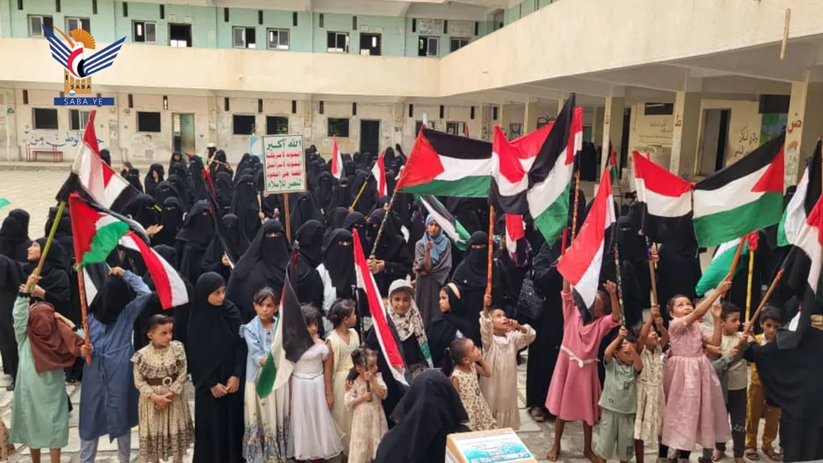 إحتفالات نسائية في الحديدة بالعيد الـ 12 لثورة 21 سبتمبر
