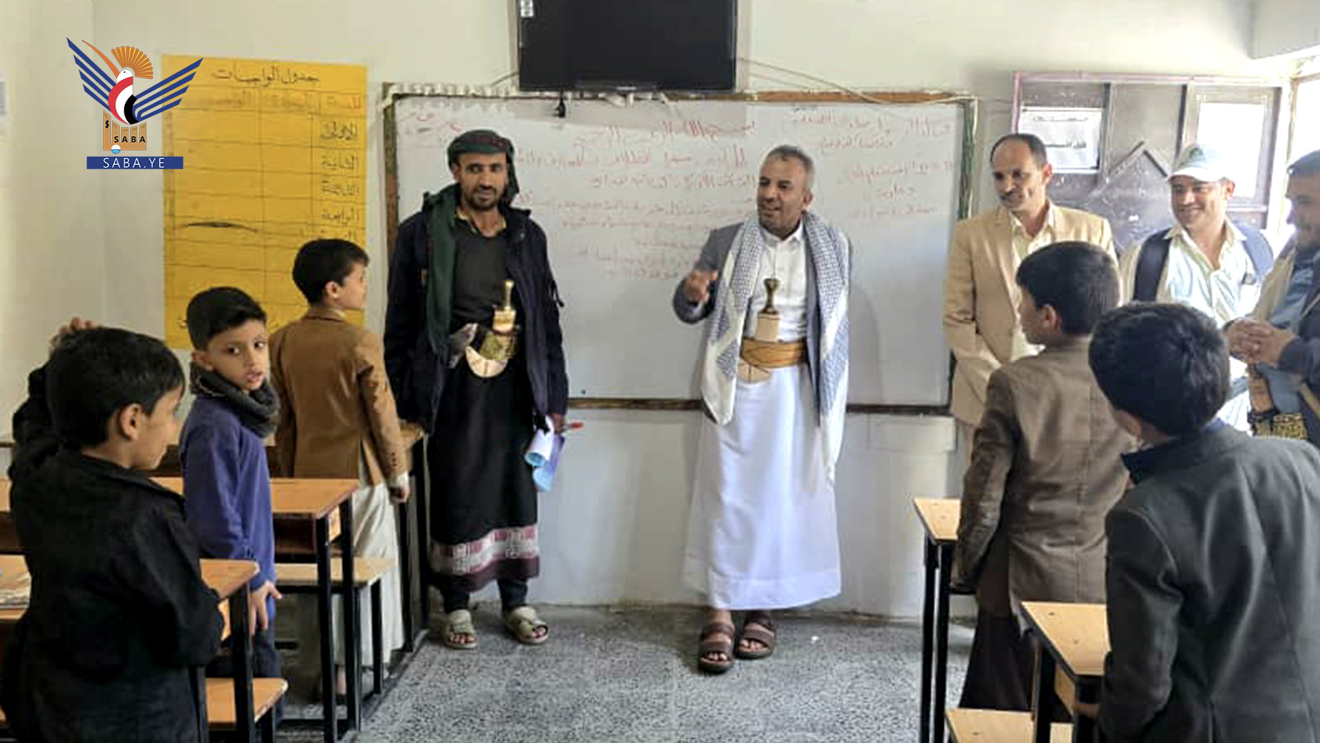 وزير الخدمة المدنية يتفقد أنشطة مركز القدس الصيفي بأمانة العاصمة