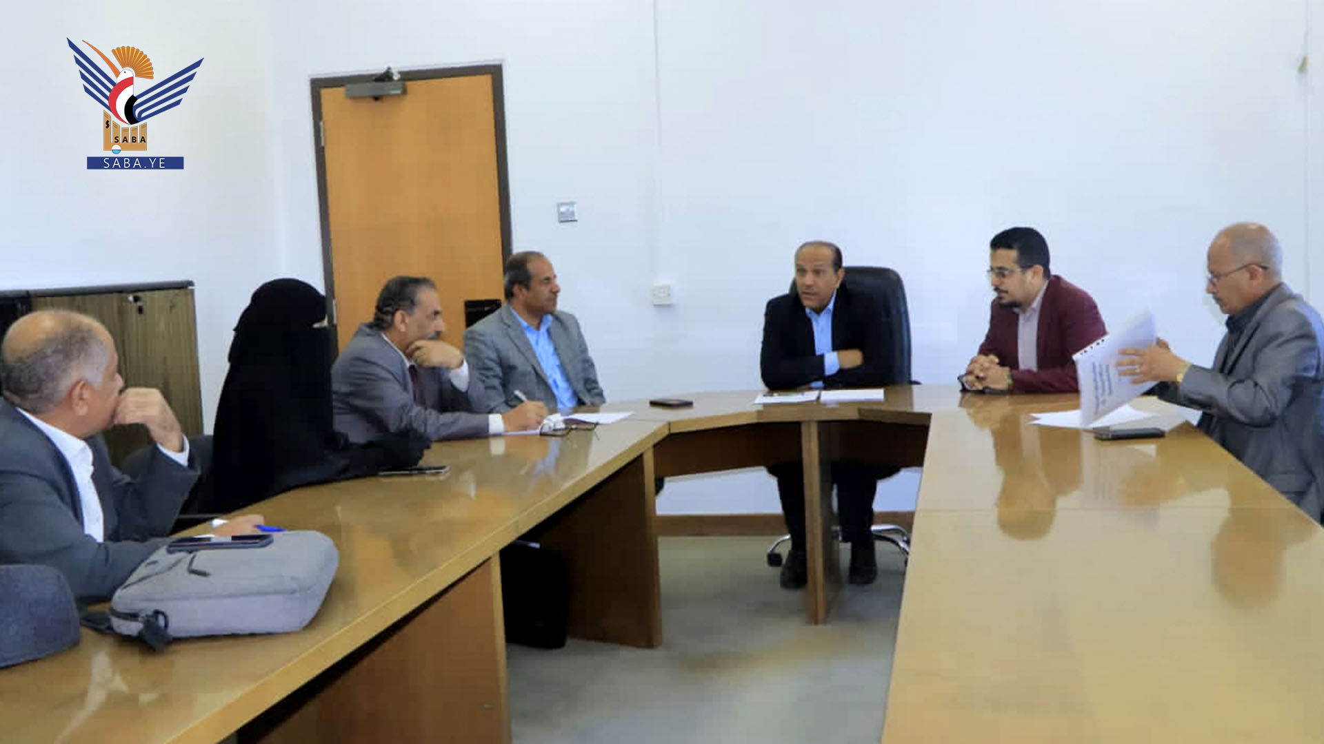 مناقشة آلية تطوير برامج الدراسات العليا في كلية الطب بجامعة صنعاء