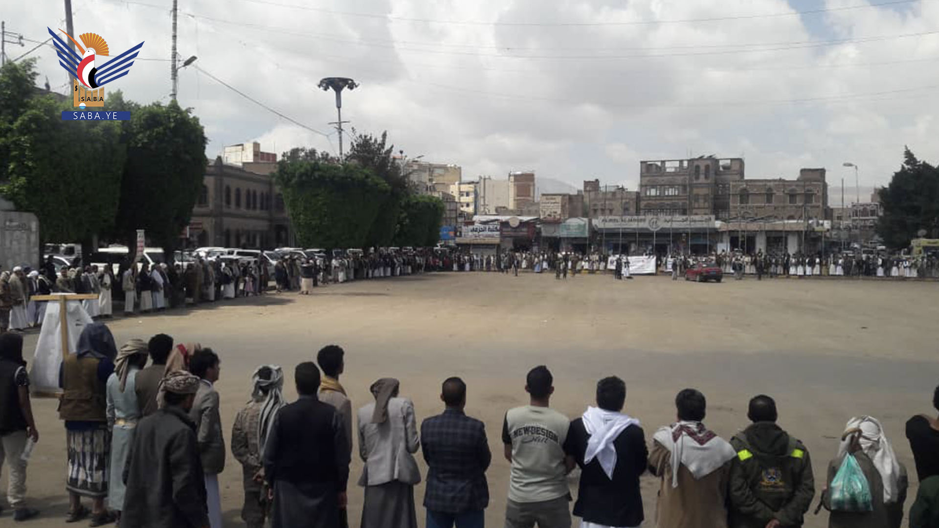 وقفة بمديرية التحرير في أمانة العاصمة بيوم الصمود وتأييداً للقوات المسلحة  