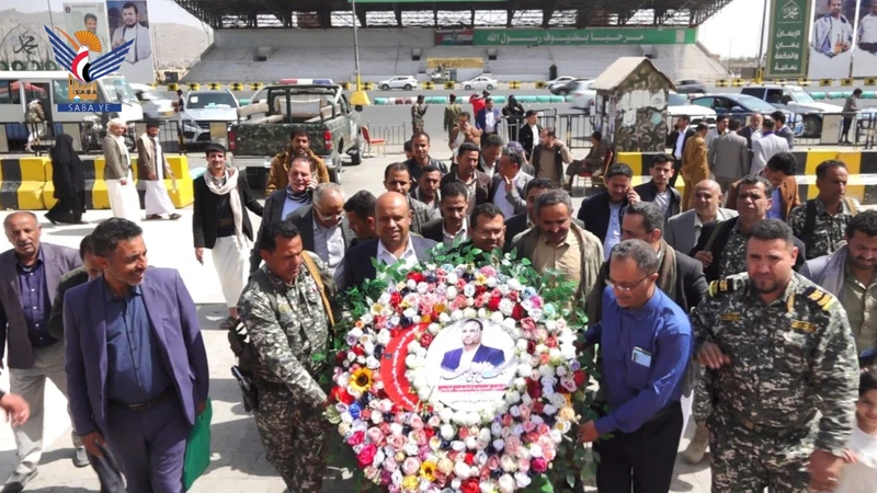 قيادة الهيئة العليا للأدوية تزور أضرحة الشهداء الصماد والرهوي والغماري