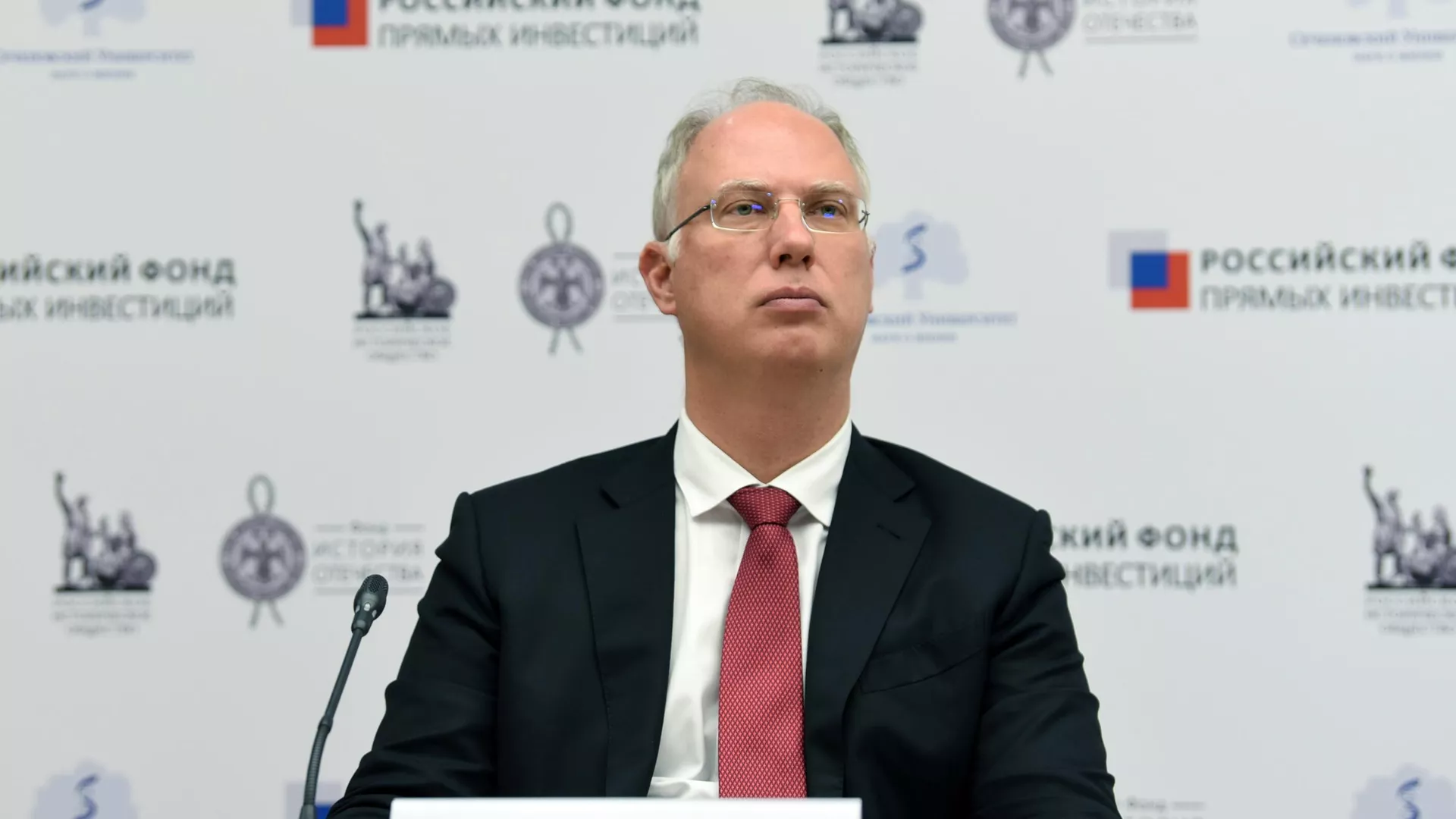 دميترييف: مع ارتفاع أسعار النفط لا يمكن تحقيق الاستقرار العالمي دون روسيا