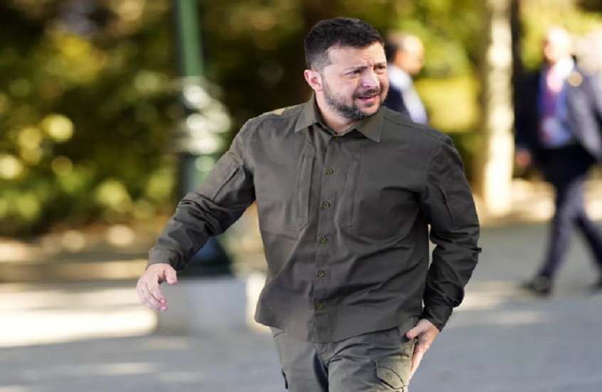 الرئيس زيلينسكي يمدد سريان الأحكام العرفية والتعبئة العامة في أوكرانيا الرئيس زيلينسكي يمدد سريان الأحكام العرفية والتعبئة العامة في أوكرانيا