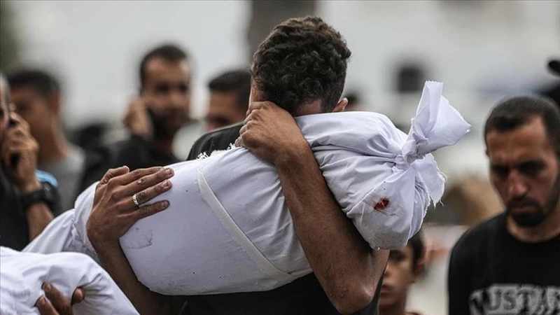 استشهاد 9 فلسطينيين بنيران جيش العدو الإسرائيلي في قطاع غزة منذ منتصف الليل