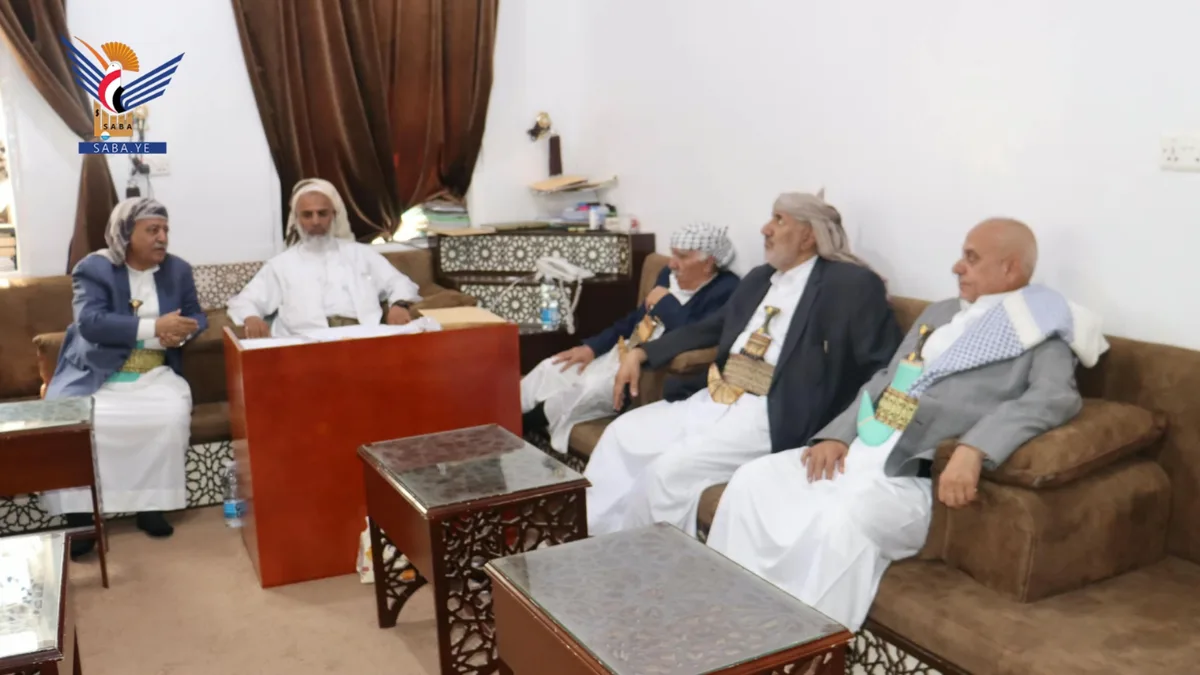 رئيس مجلس النواب يزور دار الإفتاء ويناقش مع مفتي الديار اليمنية التطورات الراهنة