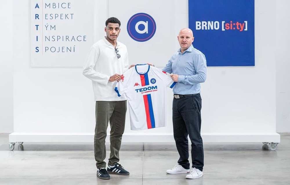 نادي إس كيه أرتيس برنو التشيكي يضم لاعبين عمانيين لمدة عام على سبيل الإعارة