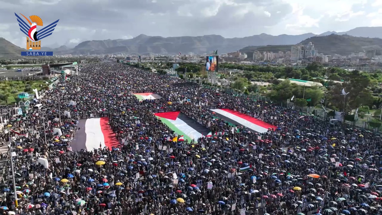 مسيرات مليونية بالعاصمة والمحافظات تأكيدًا على رسوخ الموقف الجهادي مع غزة ورفضا لعار الخذلان مسيرات مليونية بالعاصمة والمحافظات تأكيدًا على رسوخ الموقف الجهادي مع غزة ورفضا لعار الخذلان