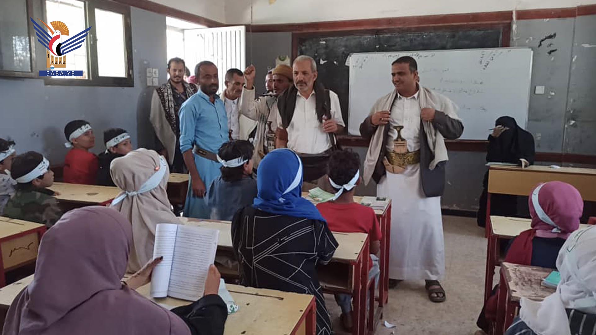 الشغدري وهضبان يتفقدان أنشطة الدورات الصيفية في مديرية دمت بالضالع