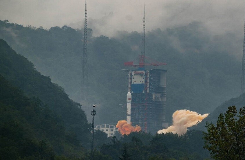 الصين تطلق بنجاح قمرا صناعيا تجريبيا للاتصالات الصين تطلق بنجاح قمرا صناعيا تجريبيا للاتصالات