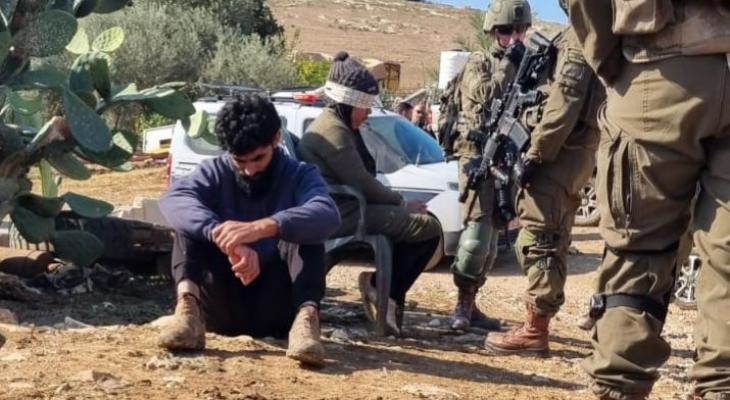 العدو الصهيوني يعتقل فلسطينيين أثنين وسيدة بعد اعتداء للمستوطنين بطوباس