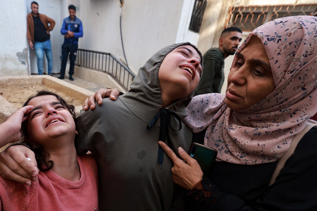 شهداء ومصابون في قصف العدو الإسرائيلي أنحاء متفرقة في قطاع غزة