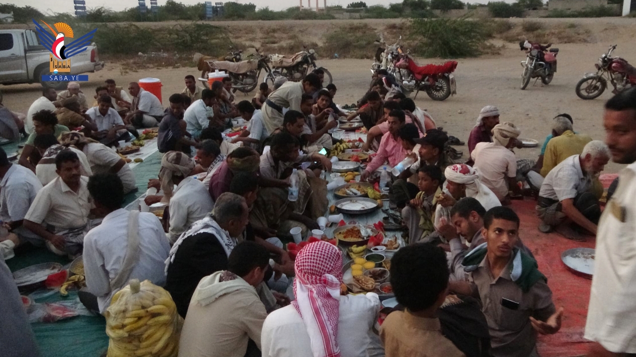 جمعية الزهرة التعاونية بالحديدة تنظم مبادرة الإفطار الرمضاني الجماعي الأول