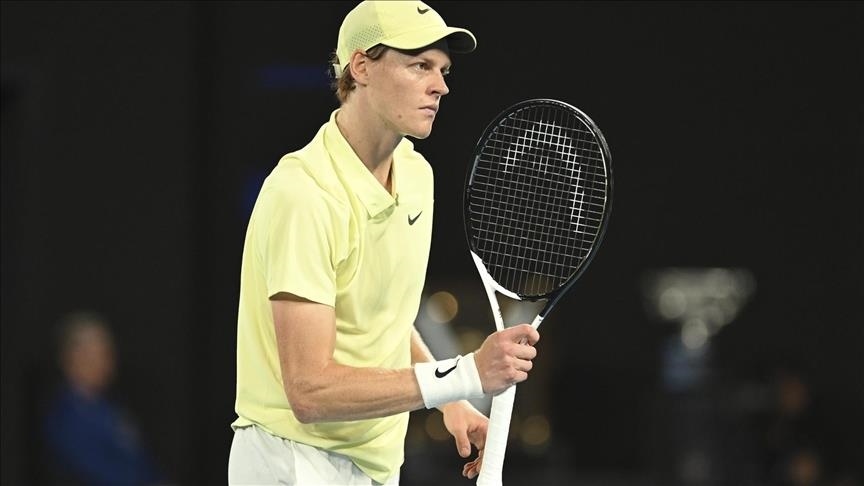 يانيك سينر يحتفظ بصدارة التصنيف العالمي للاعبي التنس منذ 56 أسبوعا