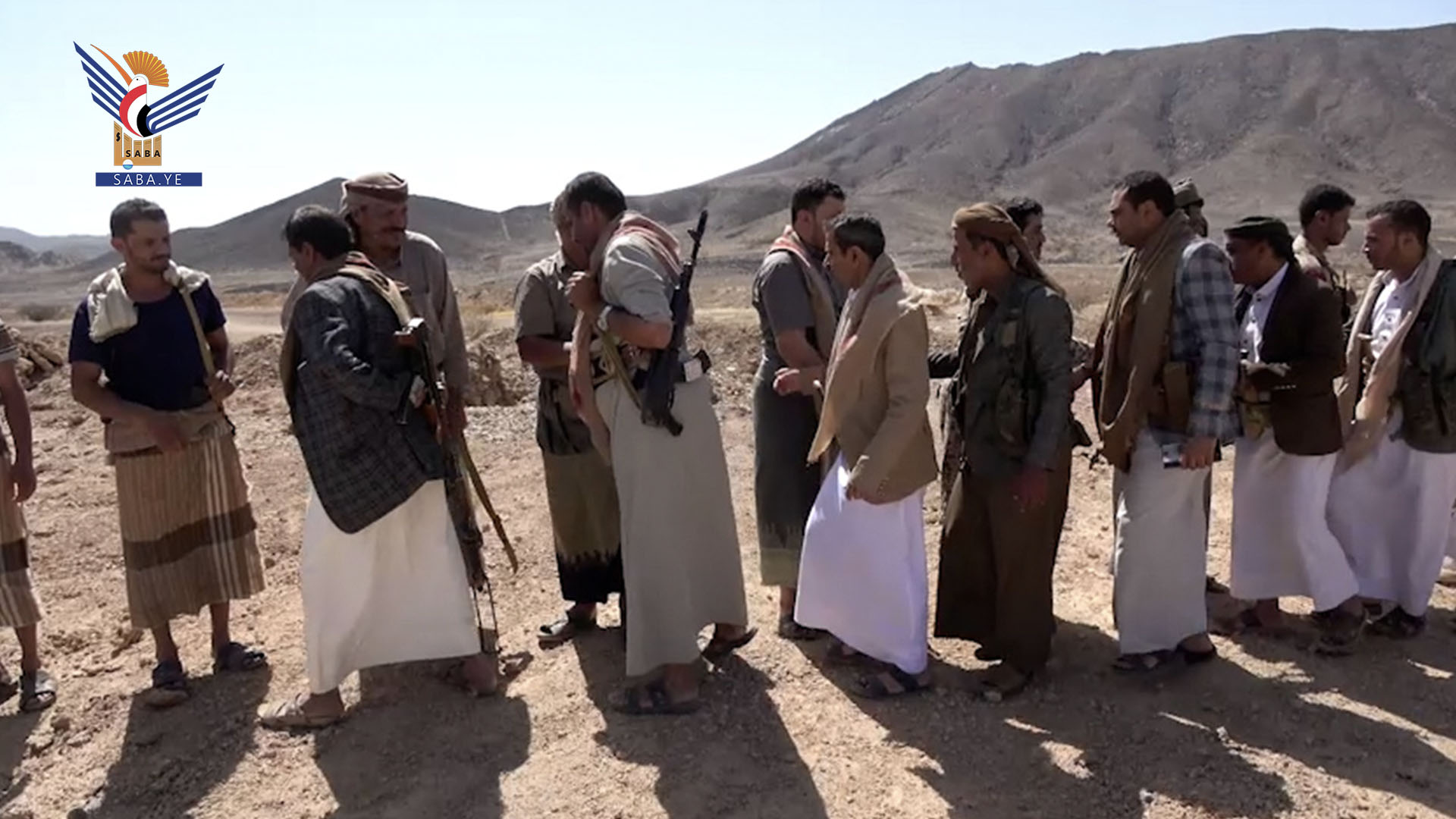 محافظ مأرب وعدد من القيادات يزورون المرابطين في جبهة صرواح