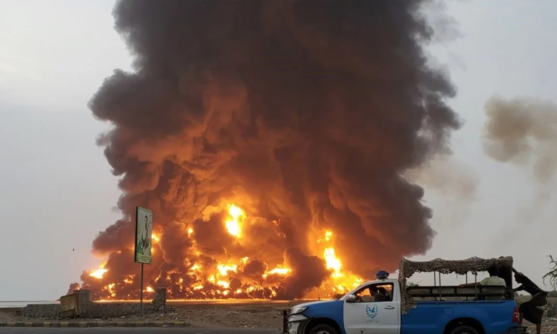 اليمن: عدوان أميركي - بريطاني على الحديدة اليمن: عدوان أميركي - بريطاني على الحديدة