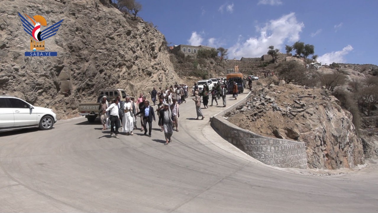 المساوى يفتتح المرحلة الأولى من مشروع صيانة طريق حيفان بتعز