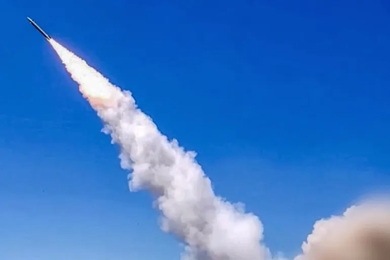 اليمن يفرض معادلة الردع المركّب على "إسرائيل"  اليمن يفرض معادلة الردع المركّب على "إسرائيل"