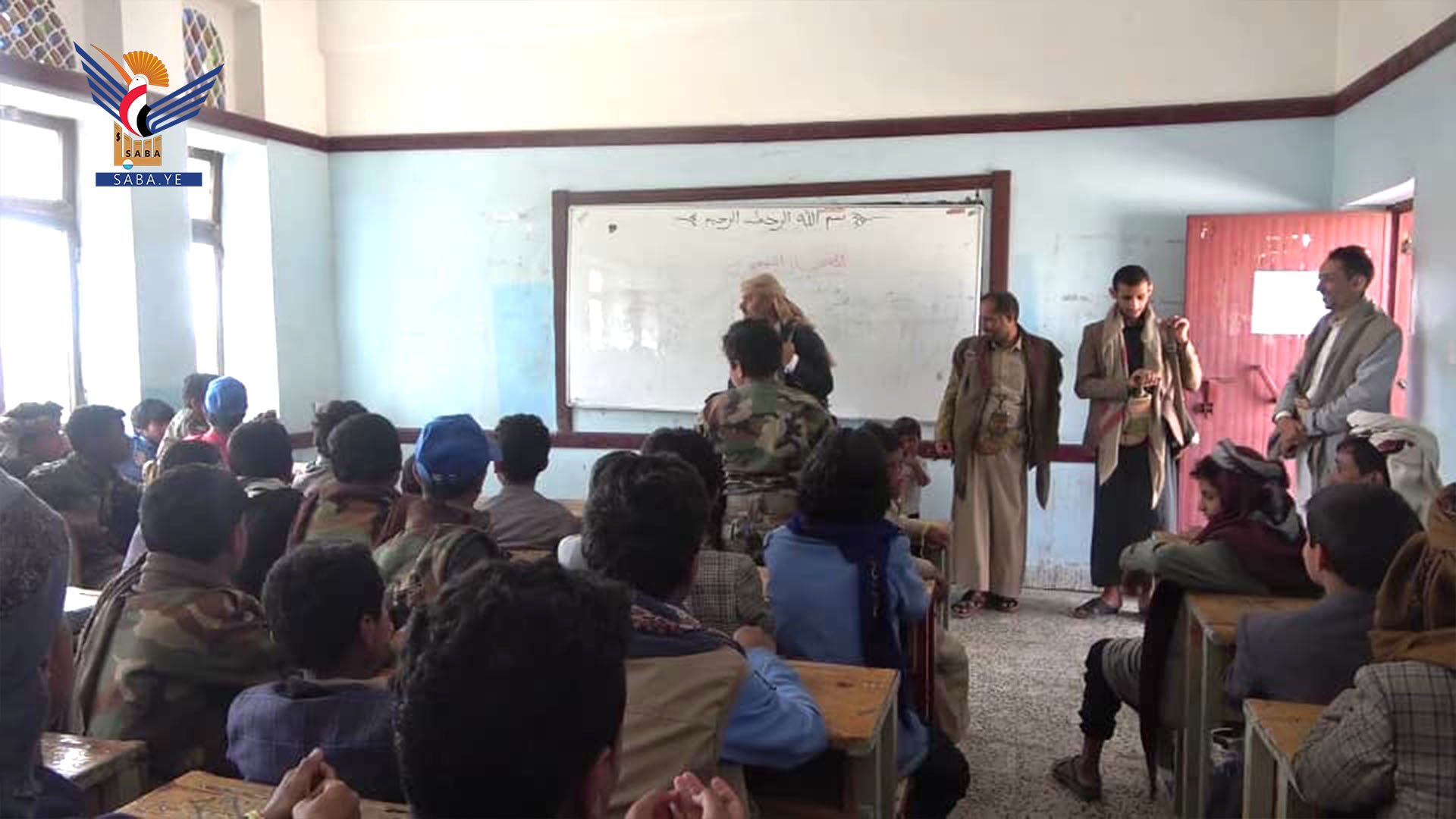 وكيل محافظة البيضاء يطلع على سير أنشطة الدورات الصيفية بمدينة رداع