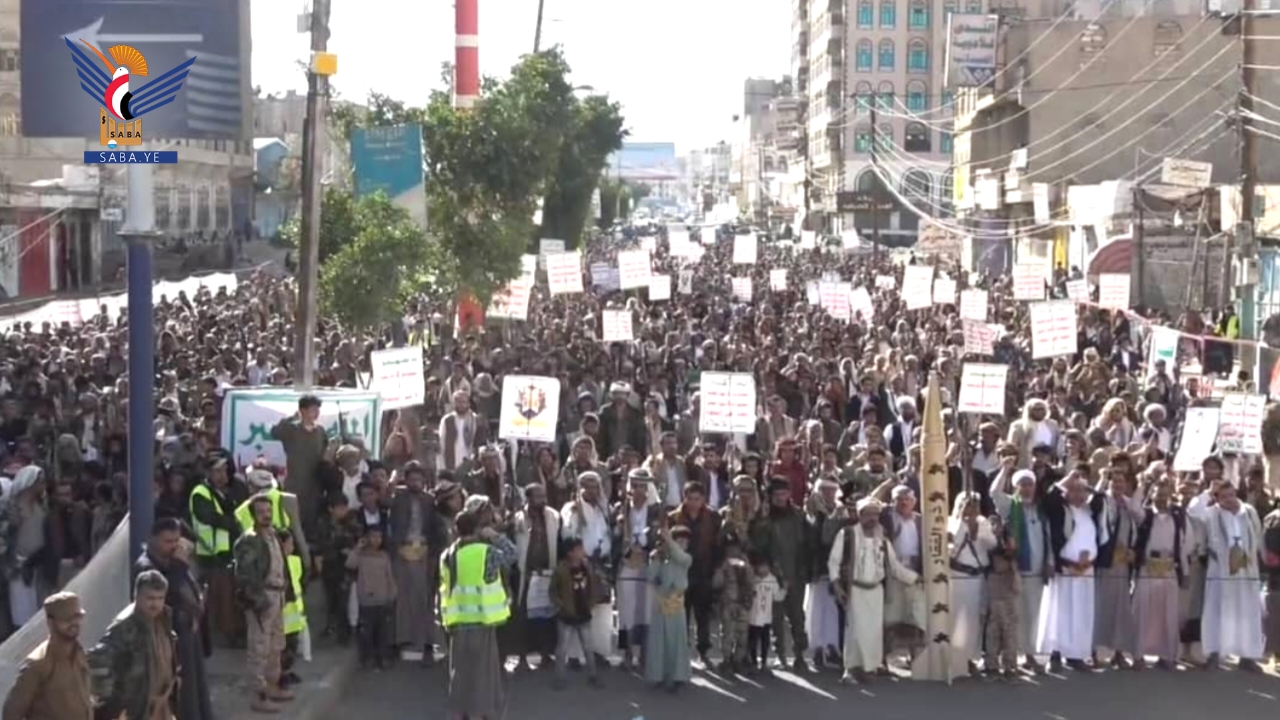 مسيرات جماهيرية حاشدة في البيضاء تأكيدًا على ثبات الموقف مع فلسطين ولبنان