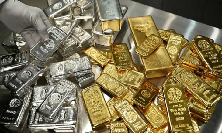 الذهب والفضة بالقرب من مستويات مرتفعة قياسية