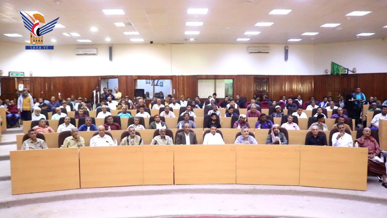 تدشين المرحلة الثالثة من الإعفاءات الضريبية لصغار المكلفين بالحديدة