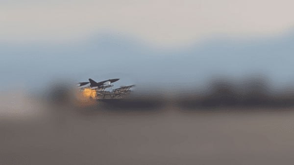 الجيش الإيراني يهاجم بالمسيرات عدة مواقع للعدو الصهيوني في الأراضي المحتلة