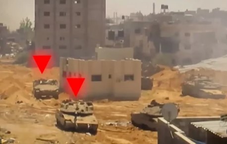 "القسام" تستهدف 3 دبابات وناقلة جند صهيونية شمال قطاع غزة