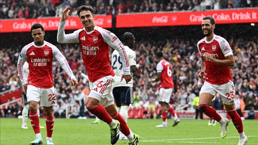 أرسنال يهزم نوتينغهام فورست في الدوري الإنجليزي أرسنال يهزم نوتينغهام فورست في الدوري الإنجليزي