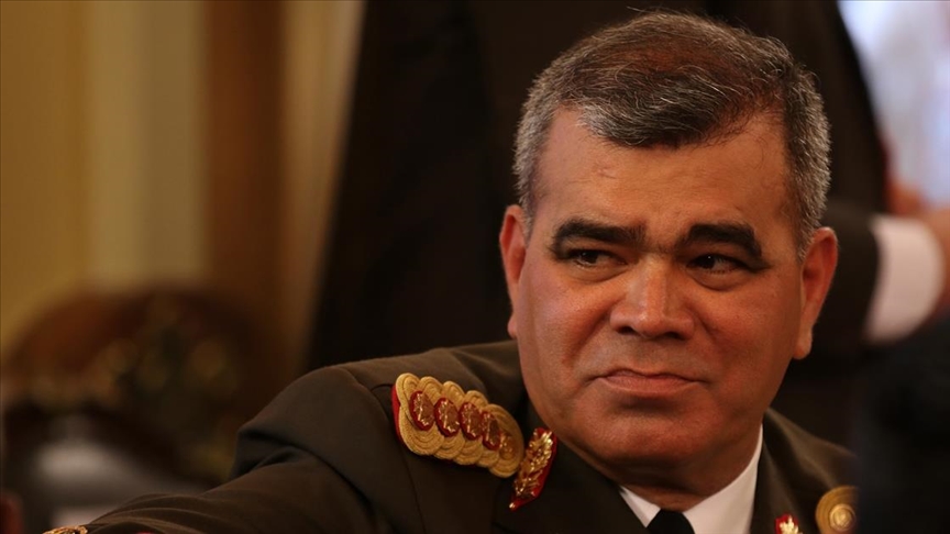 وزير الدفاع الفنزويلي يعلن التعبئة العامة ويدعو المجتمع الدولي لإدانة الهجوم الأمريكي